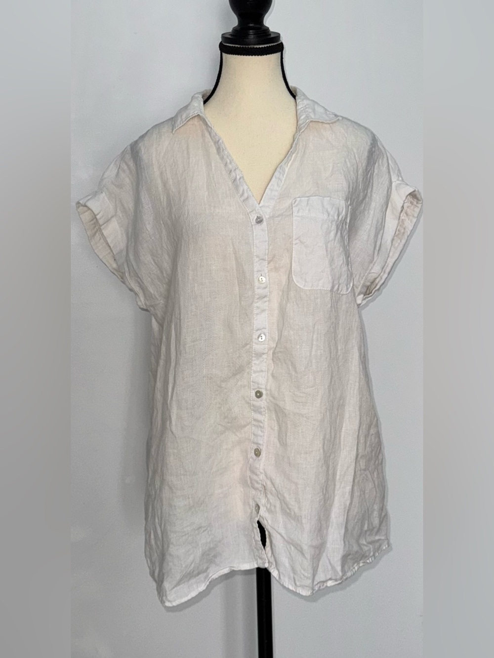 TAHARI 100% linen white blouse size medium
